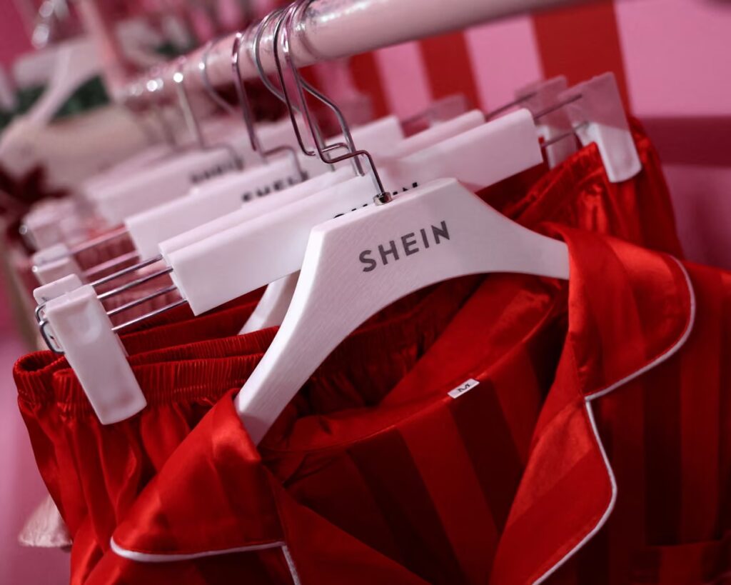 Shein: Πρόστιμο 1 εκατομμυρίου ευρώ στην Ιταλία για παραπλανητικούς περιβαλλοντικούς ισχυρισμούς σχε