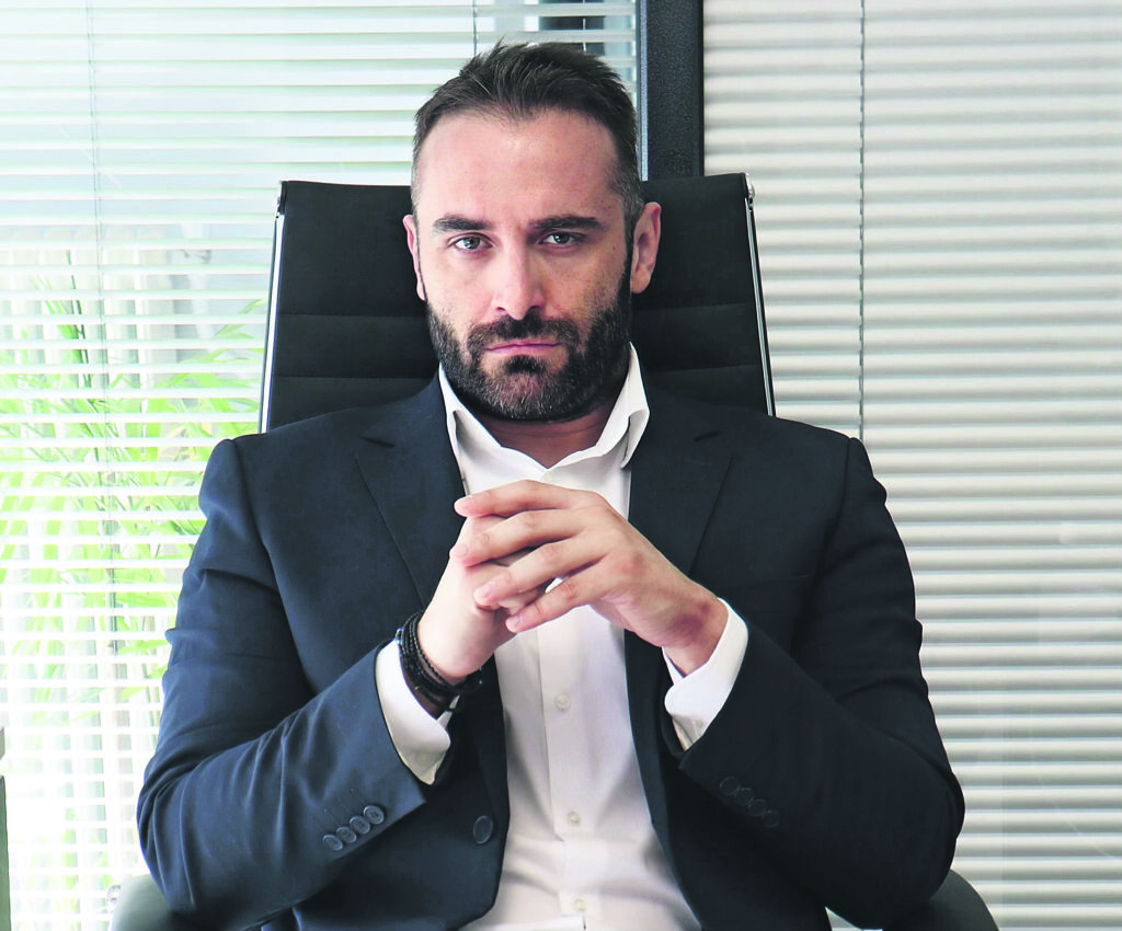 Κουμπαράκης στον ΕΤ και το Eleftherostypos.gr: «Eργα σε 4 άξονες κατά της λειψυδρίας»