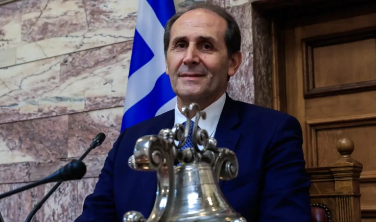 Απόστολος Βεσυρόπουλος: Τα μηνύματα του πολιτικού κόσμου για τον θάνατό του