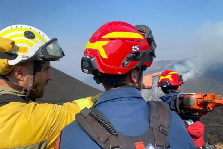 Ισπανία: Οι Έλληνες δασοκομάντος στις μεγάλες φωτιές της Ιβηρικής [Εικόνες]