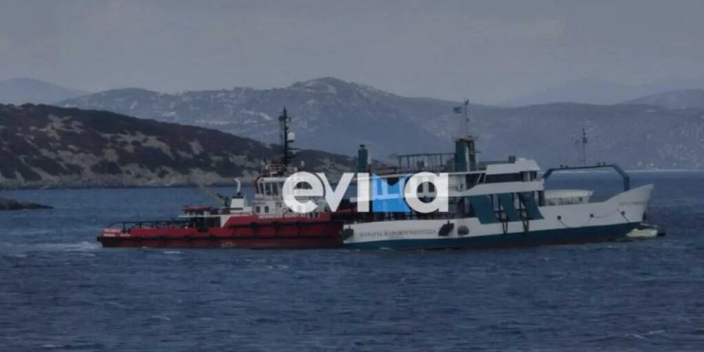 Σε εξέλιξη η αποκόλληση του φέρι μποτ που ακινητοποιήθηκε στα Νέα Στύρα [εικόνες – βίντεο]