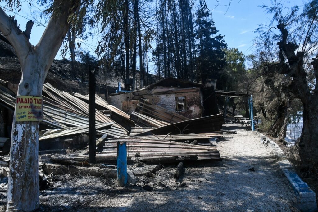 Φωτιές στην Ελλάδα: Σε κατάσταση έκτακτης ανάγκης κηρύχθηκε o Δήμος Δυτικής Αχαΐας