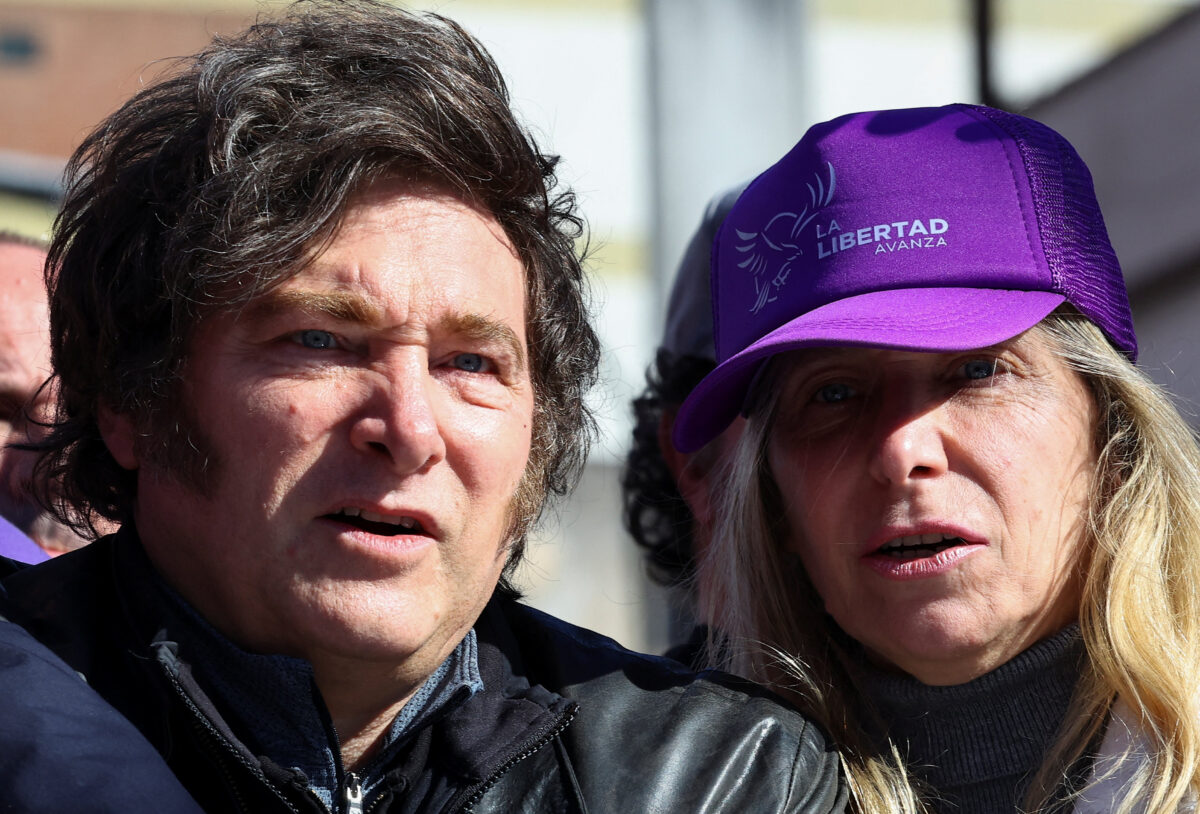 Αργεντινή: Διαδηλωτές πέταξαν πέτρες και μπουκάλια στον πρόεδρο Μιλέι