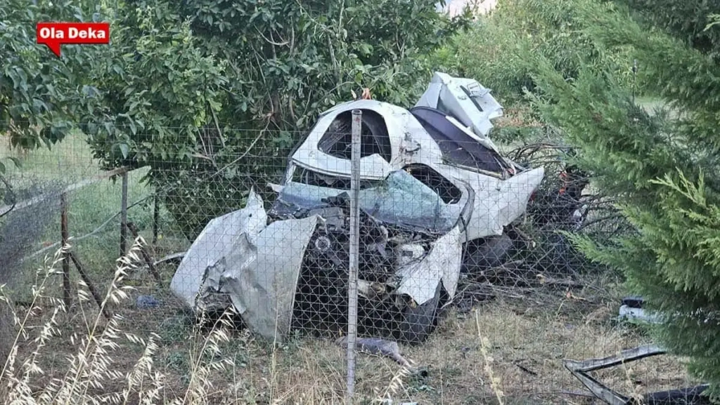 Καστοριά: Θρήνος στις κηδείες των 16χρονων που σκοτώθηκαν σε τροχαίο  – «Η είδηση έπεσε σαν φωτιά» [Βίντεο]