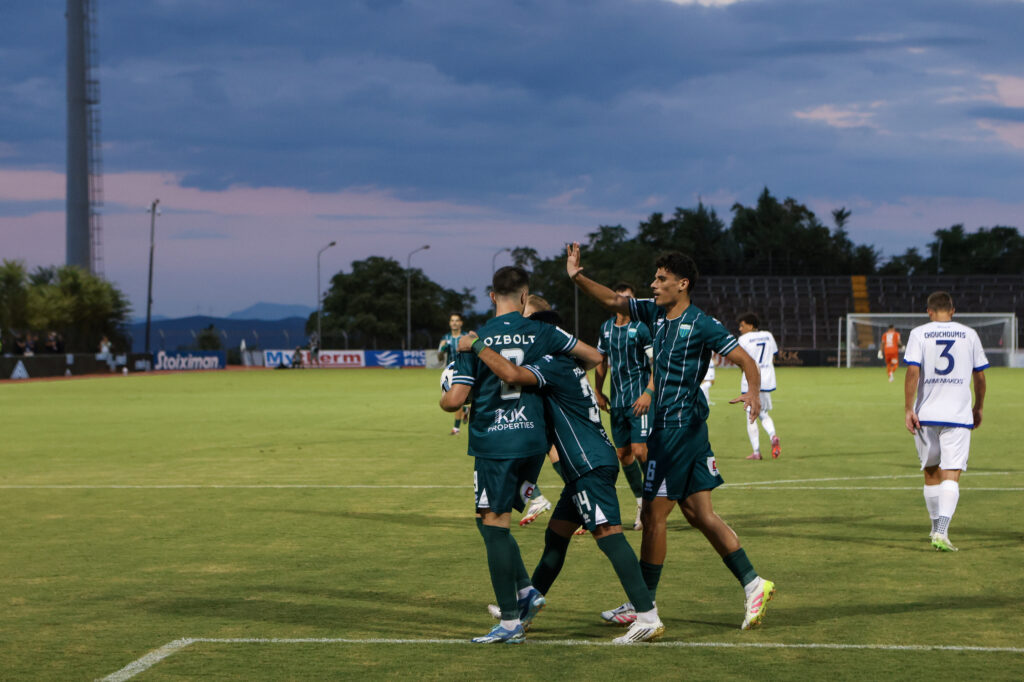 Super League: Ματσάρα στη Λειβαδιά – Ο Λεβαδειακός κέρδισε 3-2 την Κηφισιά με ανατροπή και με 10 παίκτες