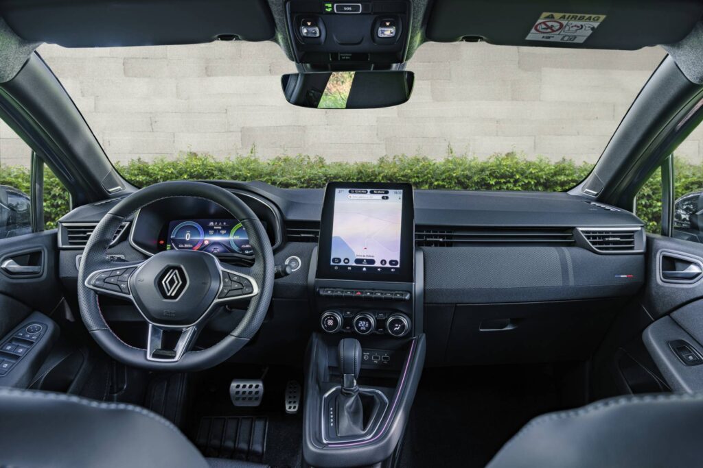 Το Renault που κάνει πάνω από 1.000 km με ένα γέμισμα και έχει τιμή 19.900 ευρώ