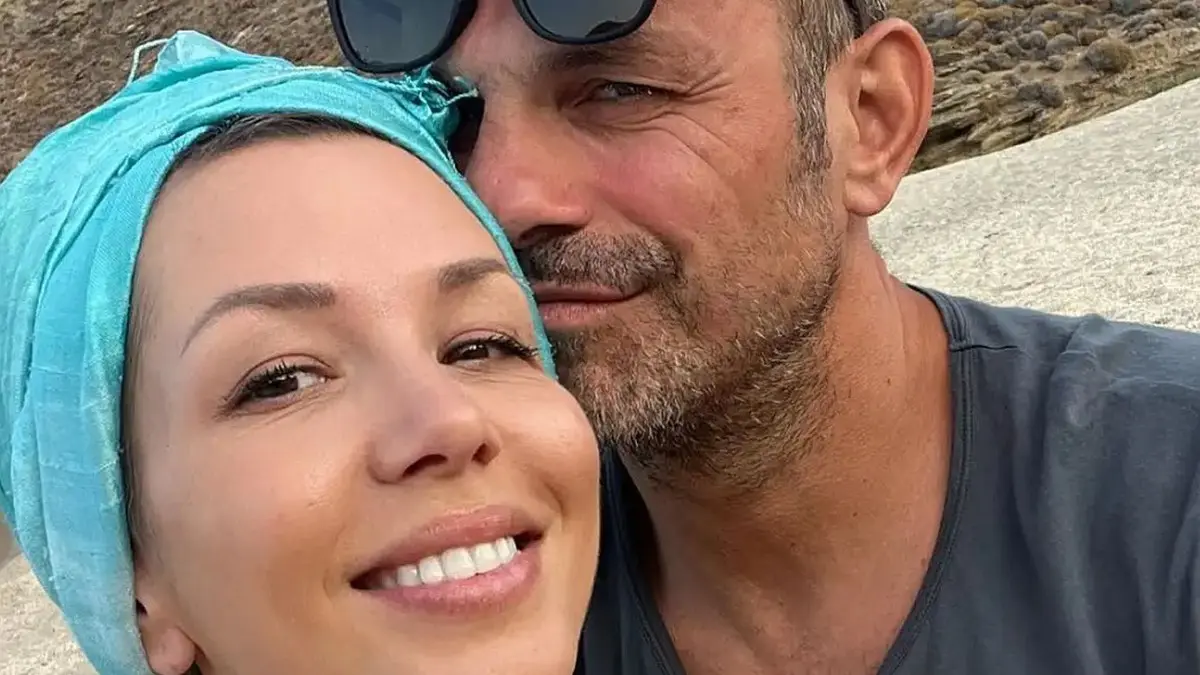 Ντέμης Νικολαΐδης: Ο προσωπικός του Γολγοθάς – Οι γιατροί τον είχαν προετοιμάσει για το θάνατο της συντρόφου του