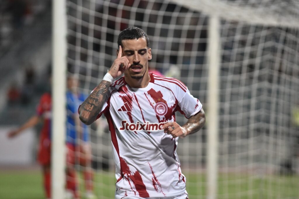 ΝΠΣ Βόλος-Ολυμπιακός 0-2: «Μίλησαν» στο τέλος οι ερυθρόλευκοι – «Λυτρωτές» Τσικίνιο και Ρέτσος