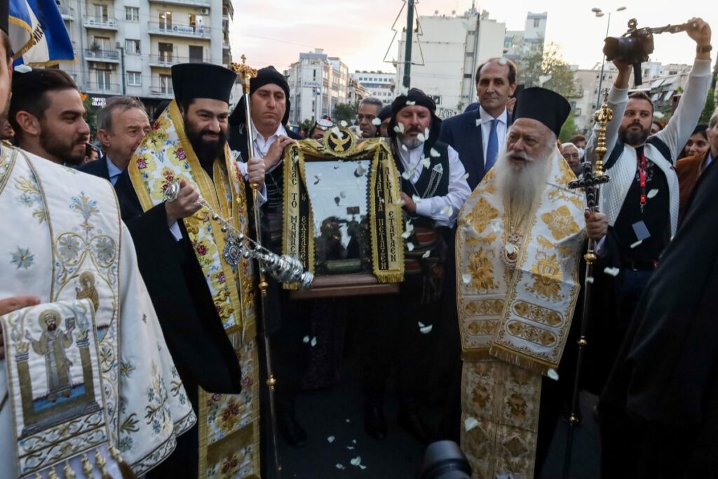Ημαθία: Με λαμπρότητα και συγκίνηση οι λατρευτικές εκδηλώσεις στην Παναγία Σουμελά [Βίντεο]