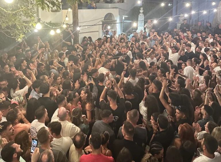 Ικαρία: Ακυρώθηκαν πανηγύρια μετά από το τραγικό τροχαίο με θύμα έναν 19χρονο