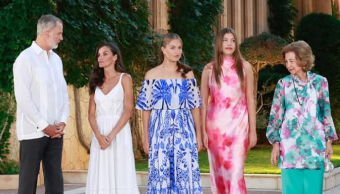 Βασίλισσα Λετίθια: Η σπάνια εμφάνιση με την πεθερά της και ο ανανεωμένος Φελίπε