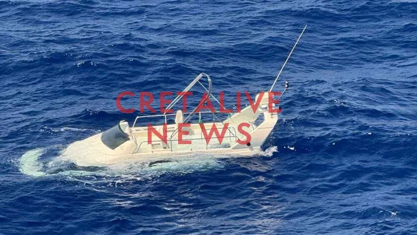 Προσάραξε στη Σαντορίνη σκάφος γνωστού Έλληνα ποινικολόγου