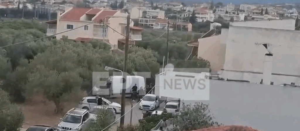 Συνελήφθη 69χρονος στο Κιάτο – Εντοπίστηκε οπλοστάσιο στο σπίτι του – Βίντεο ντοκουμέντο