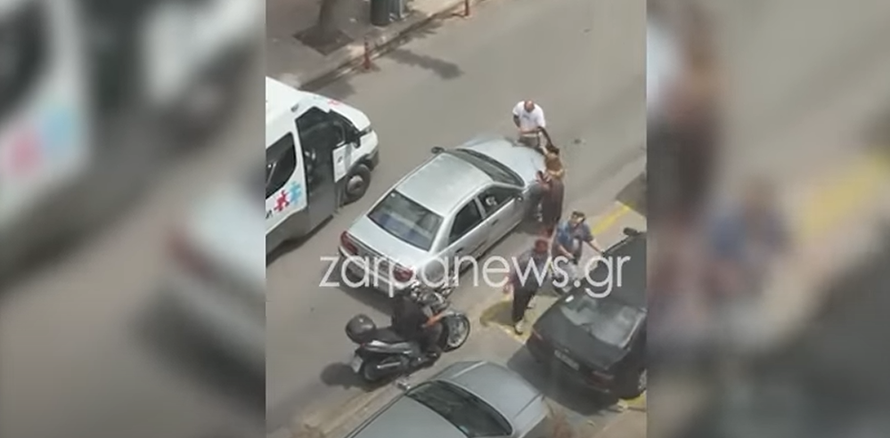 Απίστευτο επεισόδιο στα Χανιά: Οδηγός επιχείρησε να χτυπήσει πατέρα παιδιού ΑμεΑ [βίντεο]