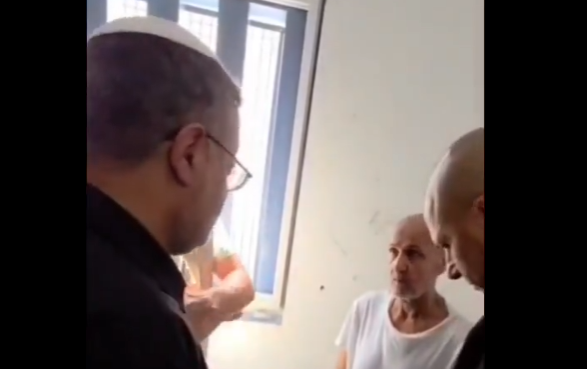 Σάλος στο Ισραήλ: Διάλογος υπουργού με Παλαιστίνιο κρατούμενο – «Όποιος κάνει κακό στον λαό του Ισραήλ θα τον εξοντώσουμε» [βίντεο]