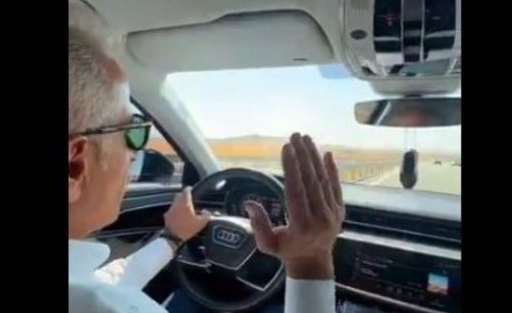 Σάλος στην Τουρκία: Υπουργός Μεταφορών ανέβασε βίντεο να οδηγεί με 225 χλμ/ώρα – Του επιβλήθηκε πρόστιμο