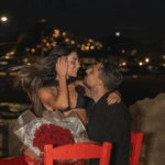 Με θέα το Αιγαίο και… μονόπετρο! – Νέες φωτογραφίες από την πρόταση γάμου του Σάκη Κατσούλη στη Μαριαλένα Ρουμελιώτη