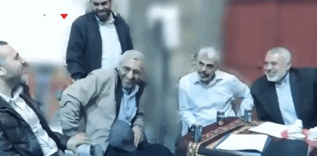 Οι ηγέτες της Χαμάς σε κοινή εμφάνιση πριν σκοτωθούν από ισραηλινά χτυπήματα [βίντεο]