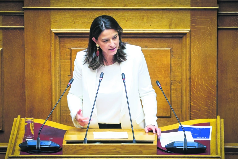 Συντάξεις: Αυξήθηκαν οι αιτήσεις εξόδου, μειώθηκαν οι εκκρεμείς συντάξεις