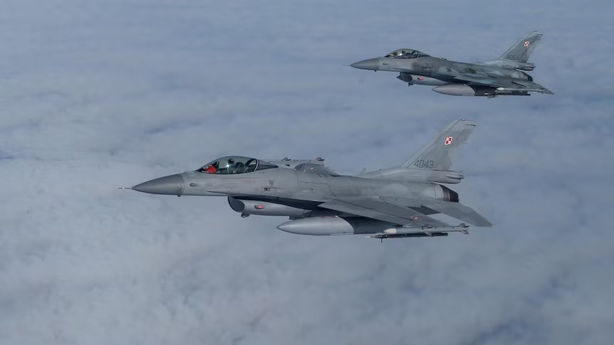 Πολωνία: Την ενεργοποίηση του Άρθρου 4 του ΝΑΤΟ ζητά ο Τουσκ μετά την κατάρριψη των ρωσικών drones – Τι προβλέπει – Ποιοι το έχουν επικαλεστεί