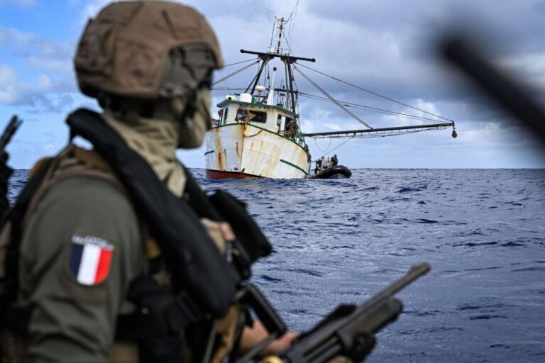 Γαλλία: Σχεδόν 10 τόνοι κοκαΐνης κατασχέθηκαν από το γαλλικό Πολεμικό Ναυτικό ανοιχτά της Δυτικής Αφρικής
