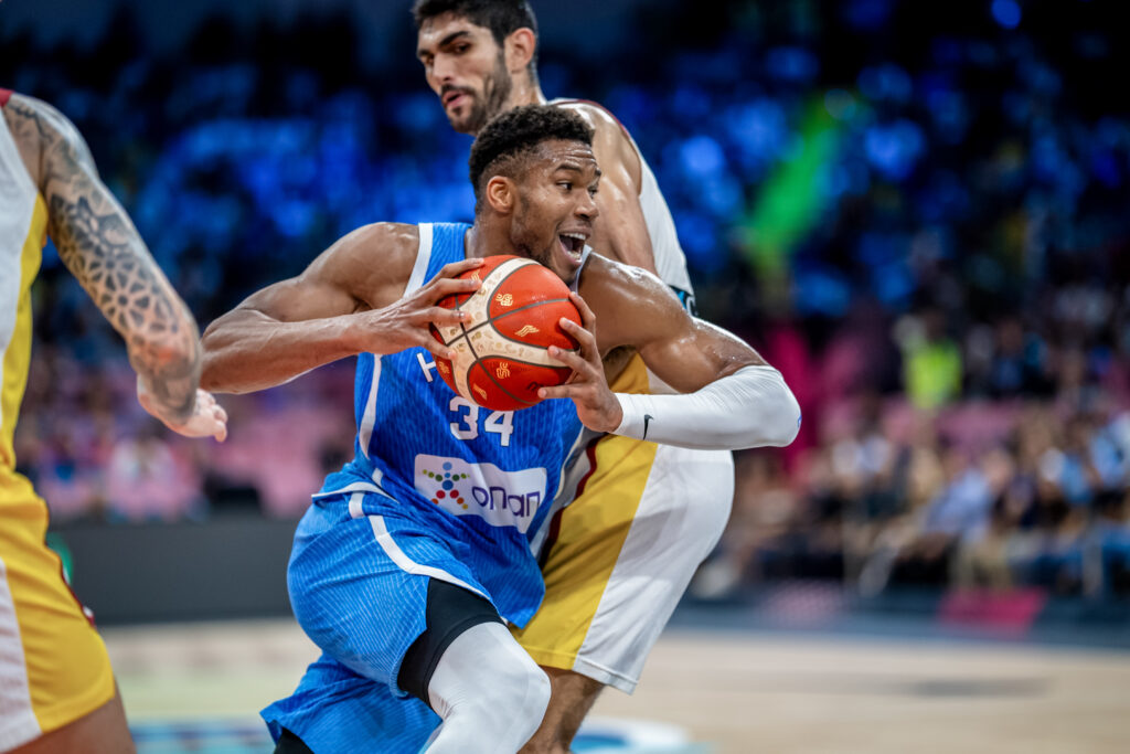Ισπανία – Ελλάδα 86-90: Πρώτη στον όμιλο η Εθνική και τώρα το Ισραήλ – Στο σπίτι τους οι