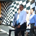 Κυριάκος Μητσοτάκης: Μπιλιάρδο, μπάσκετ και μπύρα για τον πρωθυπουργό στα περίπτερα της ΔΕΘ