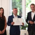 Ελληνική ιθαγένεια απέκτησε τιμητικά ο άνδρας που ρίσκαρε την ζωή του και ανέσυρε δύο παιδιά από τον Άραχθο