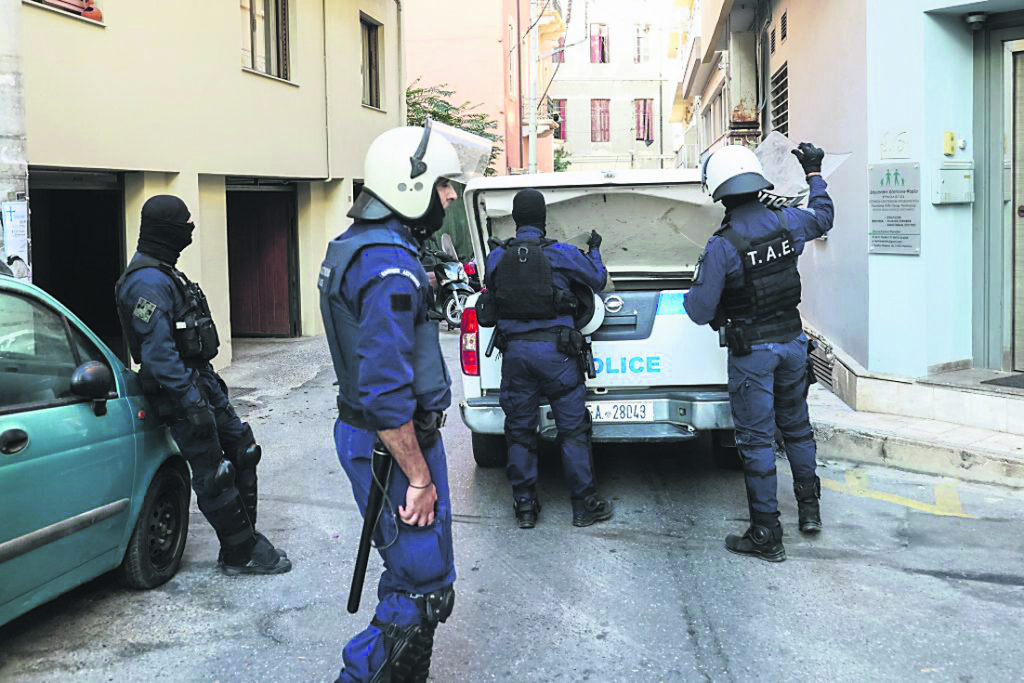 Κρήτη: 48 συλλήψεις μελών εγκληματικής οργάνωσης
