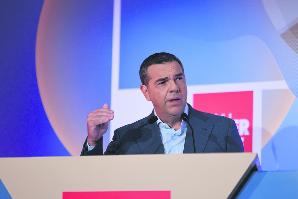 Ελ. Βενιζέλου και Χαρ. Τρικούπη, γωνία…