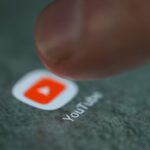 Youtube: 22 εκατ. στον Ντόναλντ Τραμπ – Του είχε αναστείλει το λογαριασμό μετά την επίθεση στο Καπιτώλιο