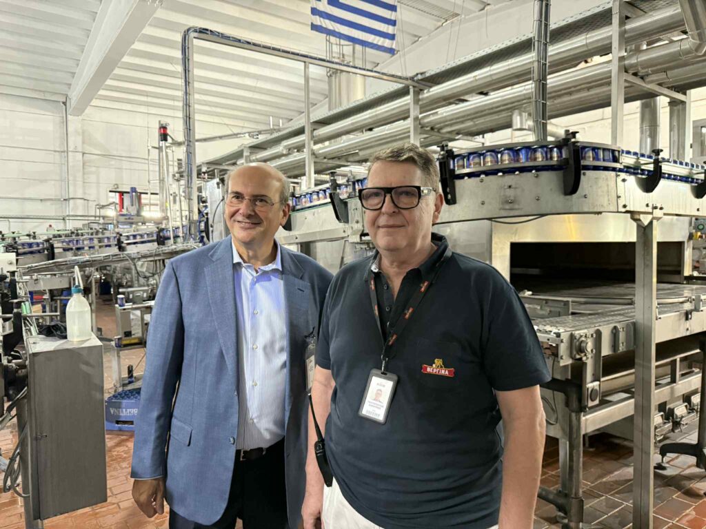 Επίσκεψη Χατζηδάκη στις εγκαταστάσεις της Ζυθοποιίας Βεργίνα