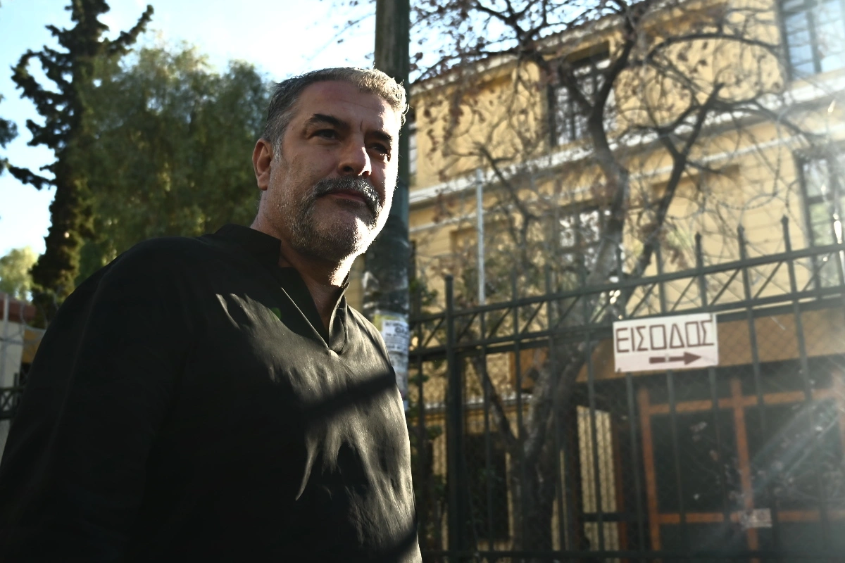 Βασίλης Μπισμπίκης