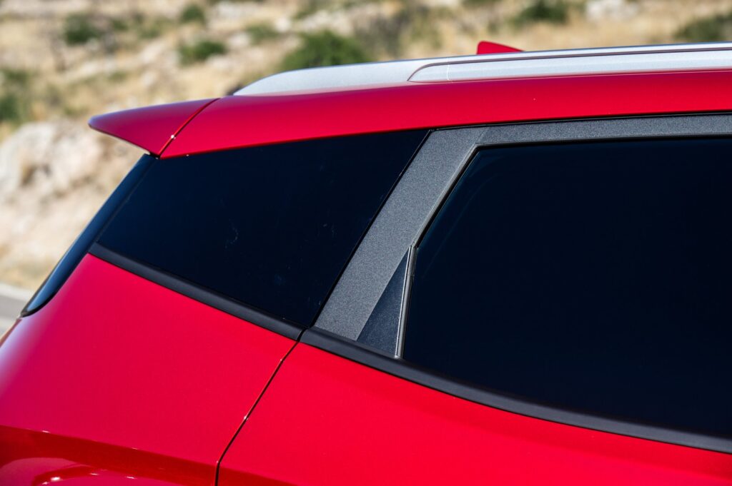 Full Hybrid B-SUV με 204 ίππους, 12 χρόνια εγγύηση και τιμή 22.990 ευρώ – Ποιο είναι;
