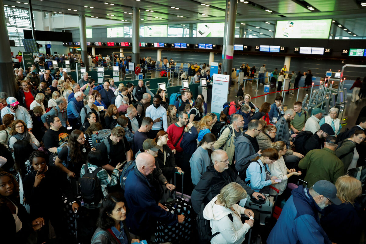 Κυβερνοεπίθεση «παρέλυσε» μεγάλα αεροδρόμια της Ευρώπης - Χιλιάδες επιβάτες εγκλωβισμένοι - Ο κίνδυνος για την αεροπορία