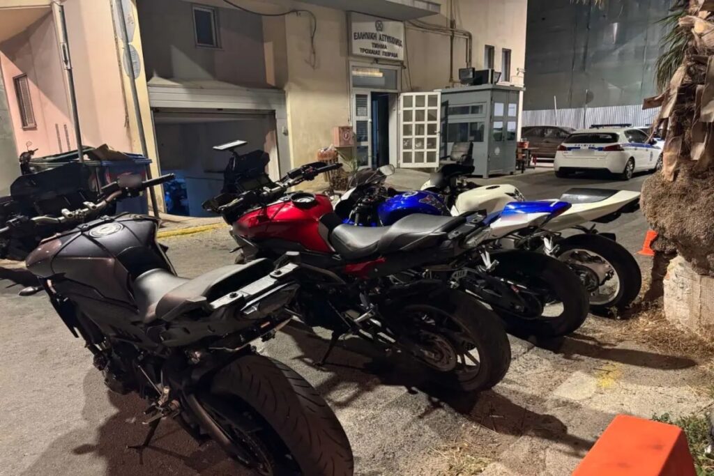Αττική: Συνελήφθησαν τέσσερις οδηγοί μηχανών που έκαναν «κόντρες» σε δρόμους