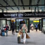 Κυβερνοεπίθεση στα συστήματα check-in: Το Χίθροου προειδοποιεί για καθυστερήσεις – Χάος στα ευρωπαϊκά αεροδρόμια