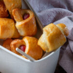 Λαχταριστά λουκανικοπιτάκια για το σχολείο και το γραφείο