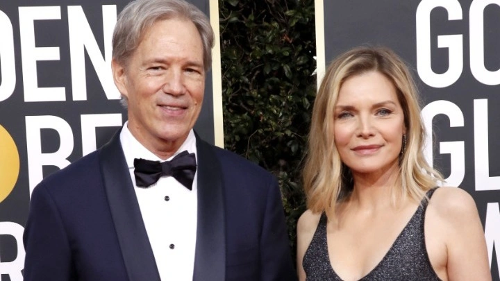 Η σταρ του Χόλιγουντ Μισέλ Φάιφερ αποκάλυψε πως έγινε γιαγιά