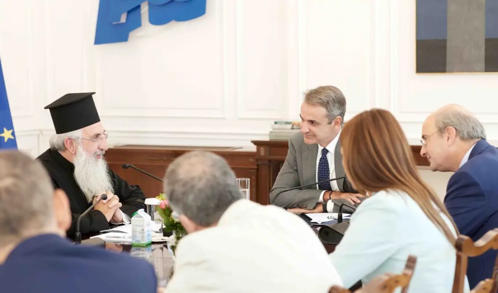Τι συνέβη στη συνάντηση Μητσοτάκη με Αρχιεπίσκοπο Κρήτης – Το μεγάλο όχι από την κυβέρνηση