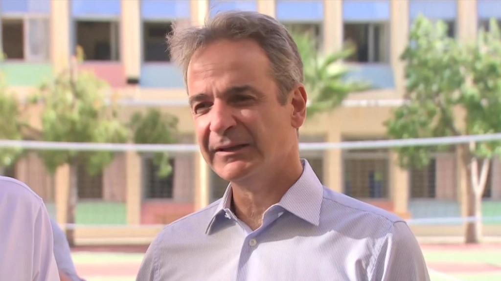 Στο Ωνάσειο Σχολείο Περιστερίου ο Μητσοτάκης: Η κυβέρνησή μας επενδύει συστηματικά στη δημόσια παιδεία