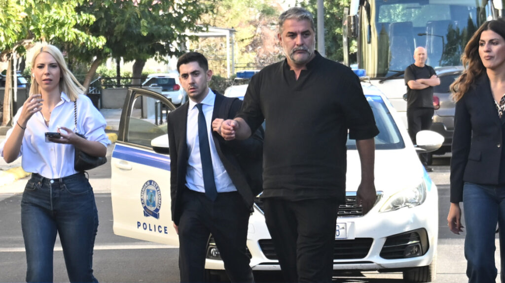 Δημογλίδου: Ο Μπισμπίκης δεν επικοινώνησε – Τρίτο πρόσωπο κάλεσε την αστυνομία