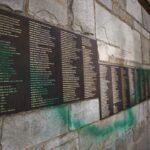 Γαλλία: Βανδαλισμός του μνημείου του Ολοκαυτώματος με γκράφιτι «Ελευθερώστε τη Γάζα»