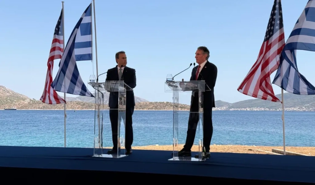 Ηχηρό μήνυμα Μπέργκαμ από Ρεβυθούσα – Πατάει γκάζι η στρατηγική συνεργασία Ελλάδας-ΗΠΑ στην ενέργεια