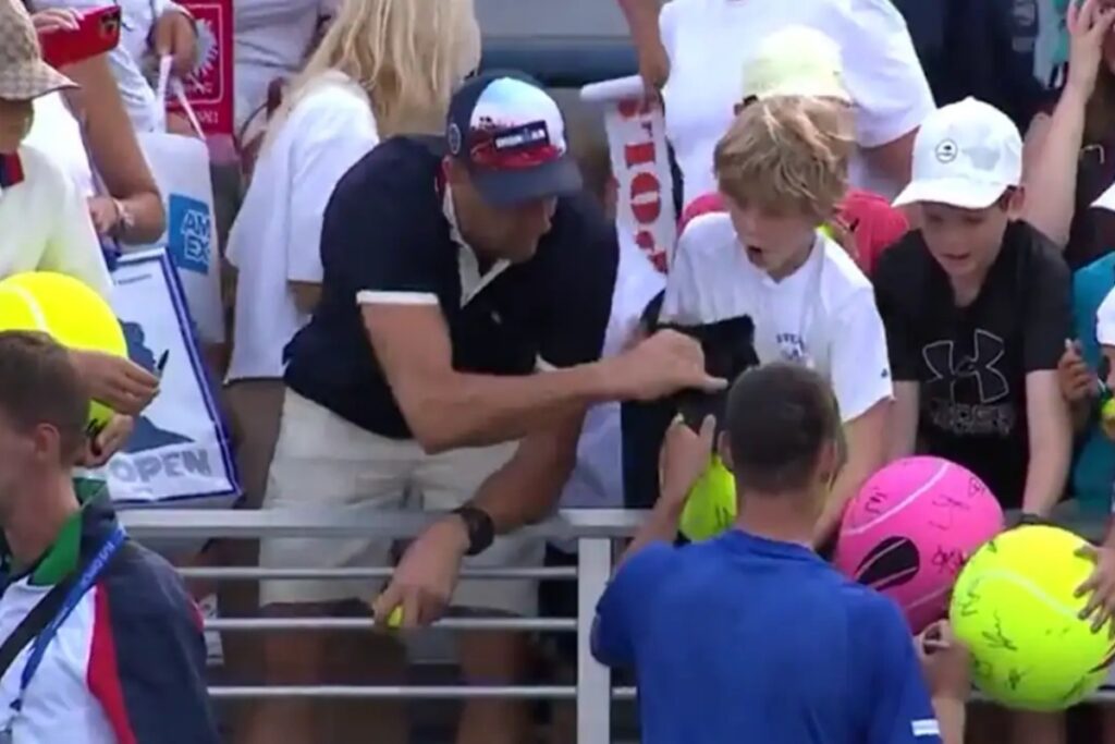 US Open: Συγγνώμη από τον Πολωνό CEO που έκλεψε υπογεγραμμένο καπέλο από παιδί – Έγινε ο «πιο μισητός άνθρωπος στην Αμερική»