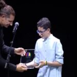 Βραβεία ΠΣΑΠΠ: Συγκίνησε ο μικρός Μιχαήλ που νίκησε τον καρκίνο – «Η βία στα γήπεδα δεν έχει καμία θέση» [Βίντεο]