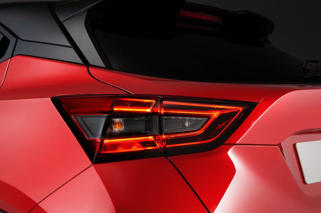 Τιμή κάτω από 21.000 ευρώ για το στιλάτο B-SUV της Nissan – Τι προσφέρει;