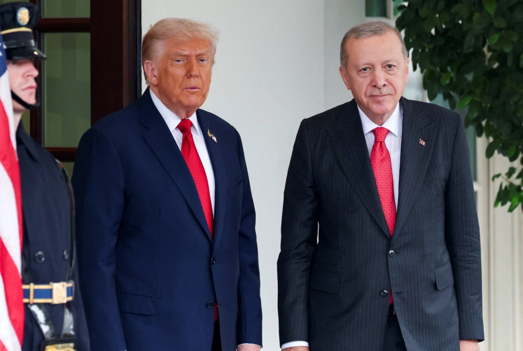 Την Τρίτη το τετ α τετ Τραμπ – Ερντογάν στην Άγκυρα – Το πλήρες πρόγραμμα του προέδρου των ΗΠΑ