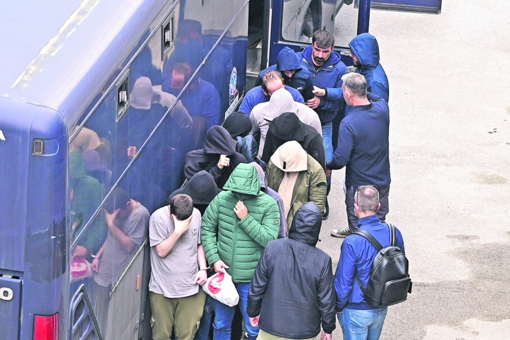 ΟΠΕΚΕΠΕ: Ελεύθεροι με περιοριστικούς όρους οι 11 από τους 37 κατηγορούμενους, μετά τις απολογίες του