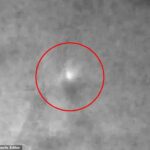 Ο μυστηριώδης διαστρικός κομήτης 3I/ATLAS επανεμφανίζεται πίσω από τον Ήλιο: Λάμπει με αφύσικο μπλε φως